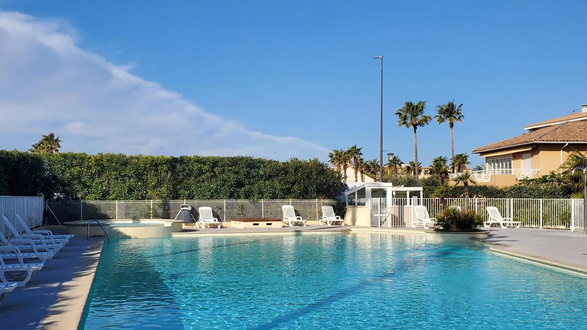 Superbe Vue Mer,Cap Hermes, Loisirs A, 3 Pieces Po Frejus Apartment